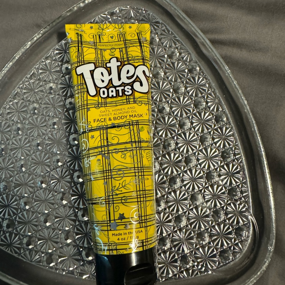 Perfectly Posh Totes Oats Yellow Face & Body Mask